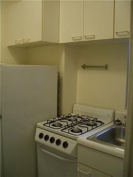 4th image of 302 E 38th St APT 2C