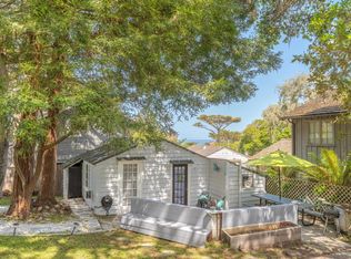 215 Chestnut St, Pacific Grove, CA 93950