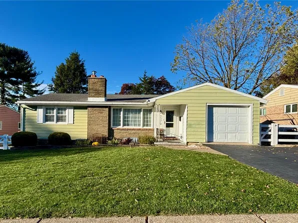 1572 Lois Ln, Bethlehem, PA 18018