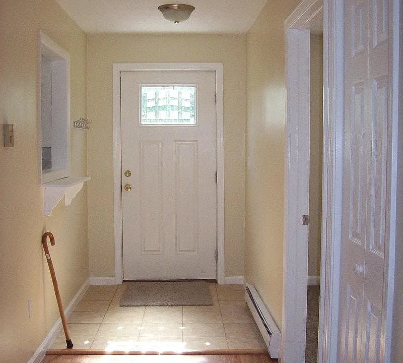 ceramic tiled entry