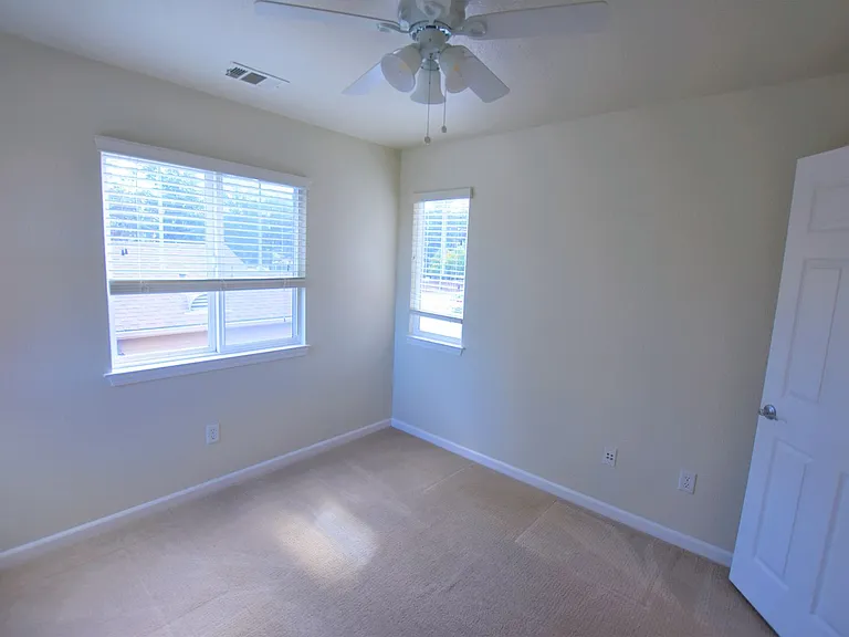 118 Smith Ranch Ct — Photo 9