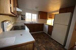5th image of 1002 Warren Ct