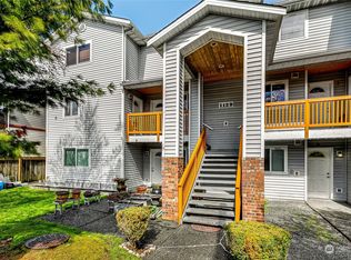 1129 W Casino Rd APT 4, Everett, WA 98204