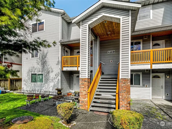 1129 W Casino Road #4, Everett, WA 98204