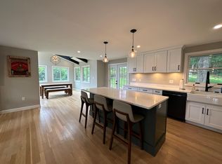 25 Mountain Rd, Burlington, MA 01803