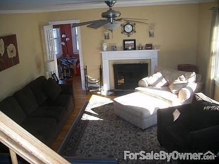 2nd image of 130 Glenwood St