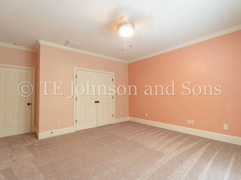 1112 Oakencroft Ct — Photo 36