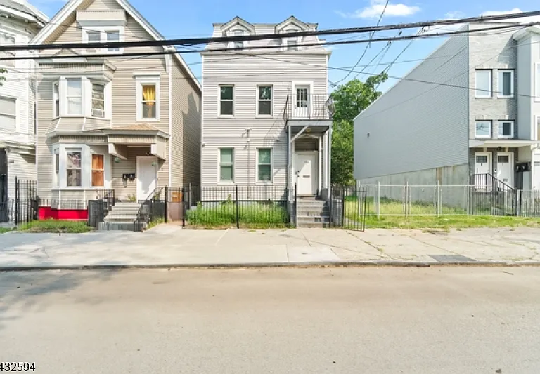 114 Littleton Ave #1 — Photo 15