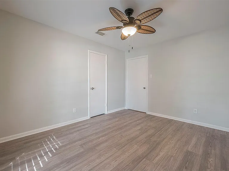 7810 Locke Ln — Photo 16