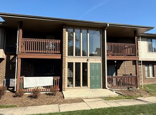 803 Brook Dr APT 7, Streamwood, IL 60107
