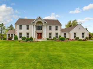 38 Lakeside Dr, South Barrington, IL 60010