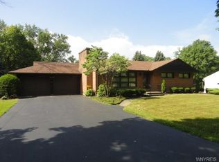 906 Escarpment Dr, Lewiston, NY