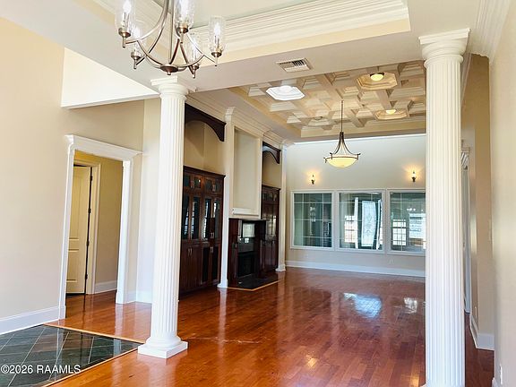 4th image of 205 Ravine Run Dr