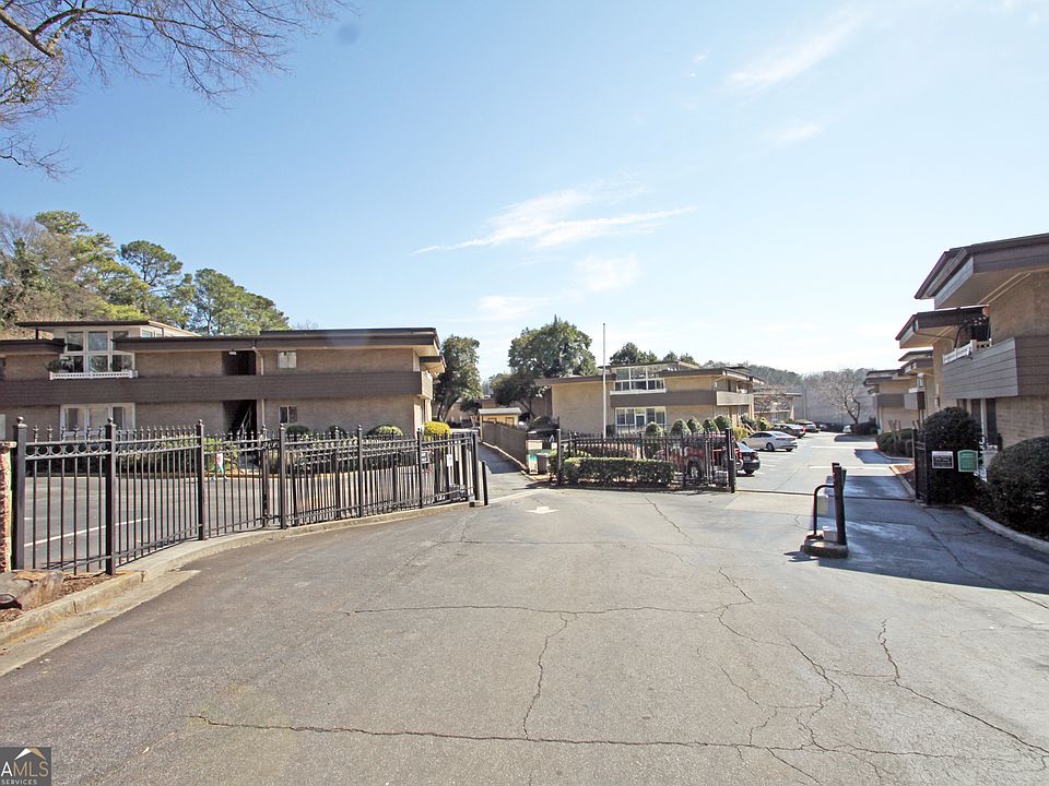1st image of 346 Carpenter Dr APT 7