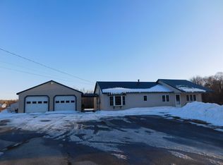 570 Stream Road, Winterport, ME 04438