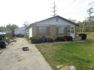 14200 S Grace Ave, Robbins, IL 60472