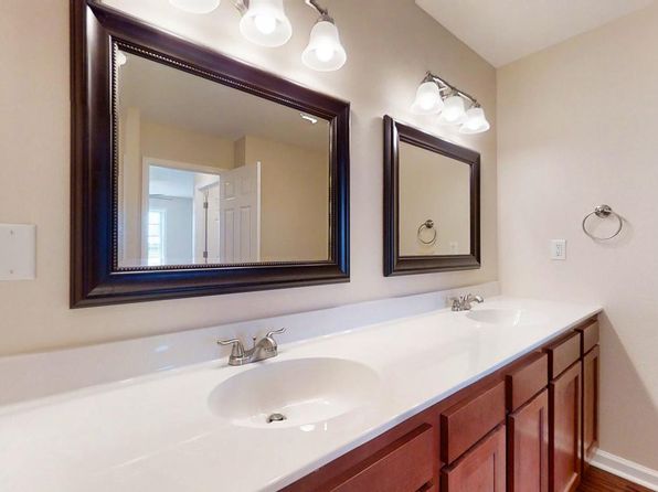 Timber Wolf and Cates Crossing | 901 Cates Dr, Mahomet, IL