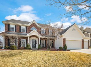 17663 Westhampton Woods Dr, Chesterfield, MO 63005