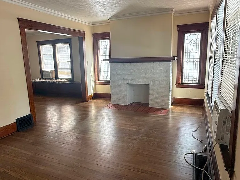 1591 Warren Rd #LOWER — Photo 6