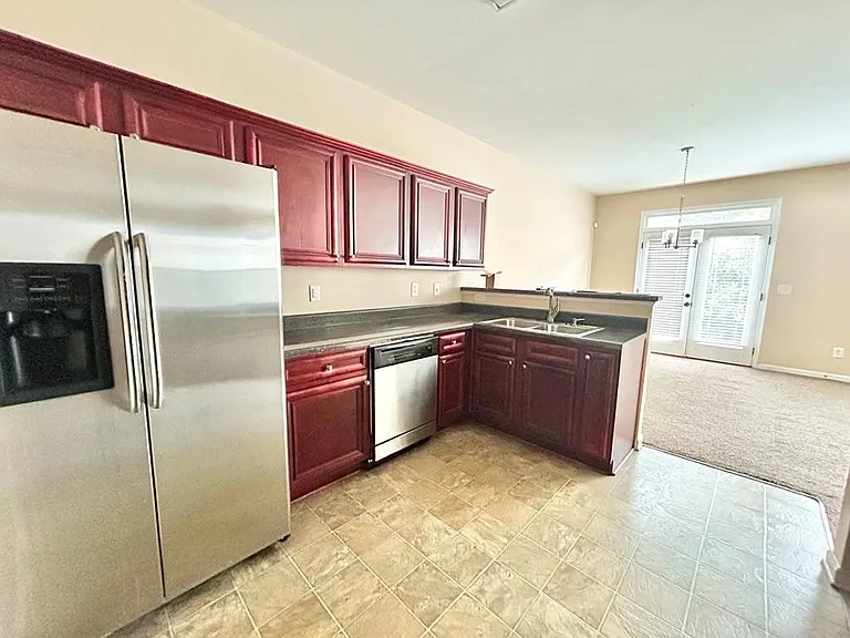 64 Creighton Ln — Photo 7