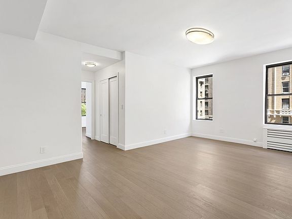 3rd image of 915 W End Ave #501