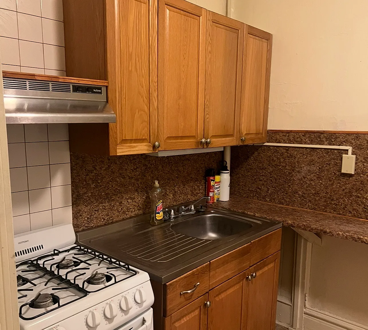 2 bed, 950 sqft, $1,350 — Photo 4