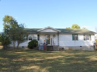 42 Price Ln, Flemingsburg, KY 41041