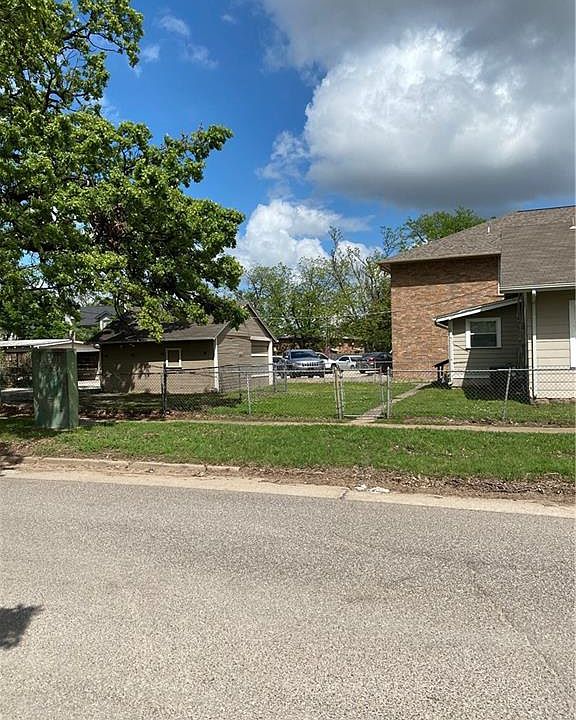 2nd image of 201 E Boyd St Lot 18 & 19