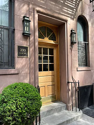 Rented by Compass | media 22