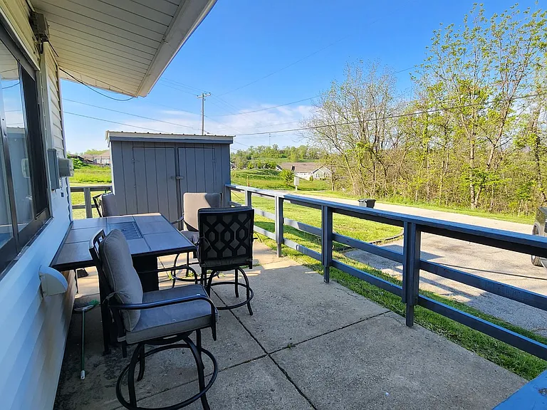 201 Woods Edge Ln — Photo 21