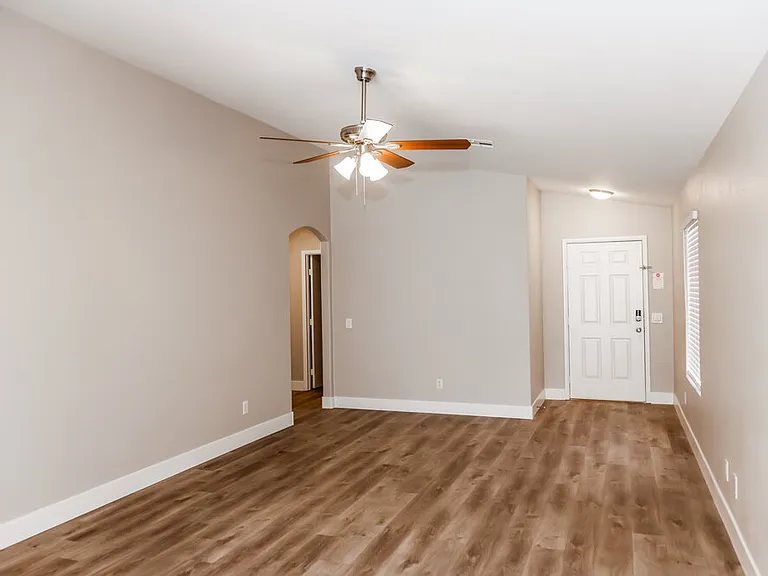 5023 Benezette Ct — Photo 10