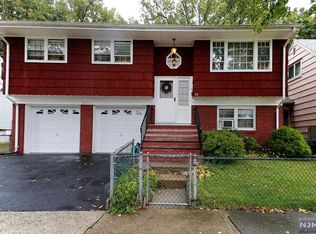 53 Brook St, Bergenfield, NJ 07621