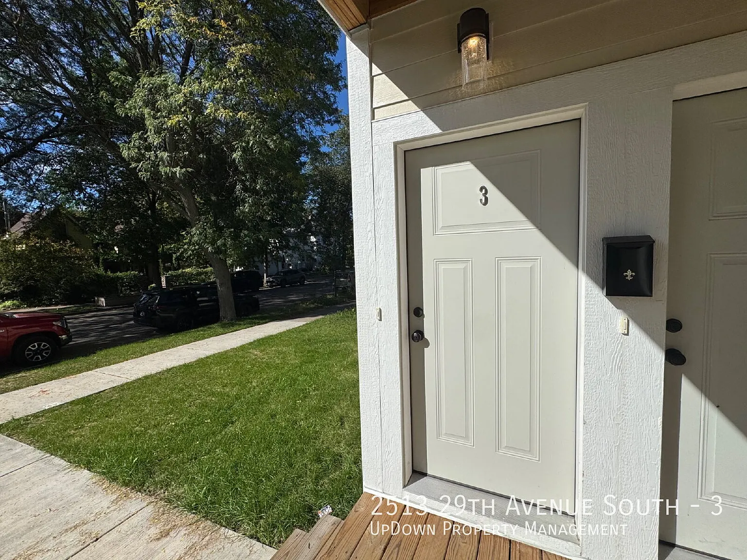 "Spacious 3-Bed, 2-Bath Gem in Heart of Seward Neighborhood in Minneapolis." — Photo 3