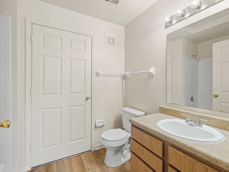 Springview Apartments — Photo 101