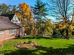 26 High Ridge Rd, West Hartford, CT 06117