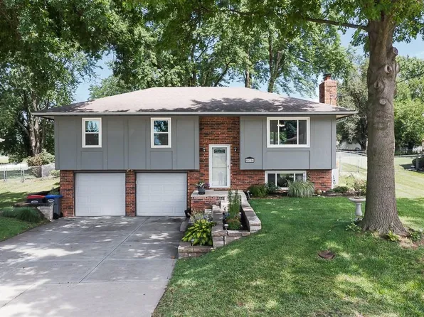 15714 Leavenworth Rd, Basehor, KS 66007