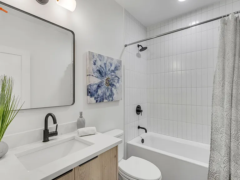 4742 S Michigan Ave #2F — Photo 13