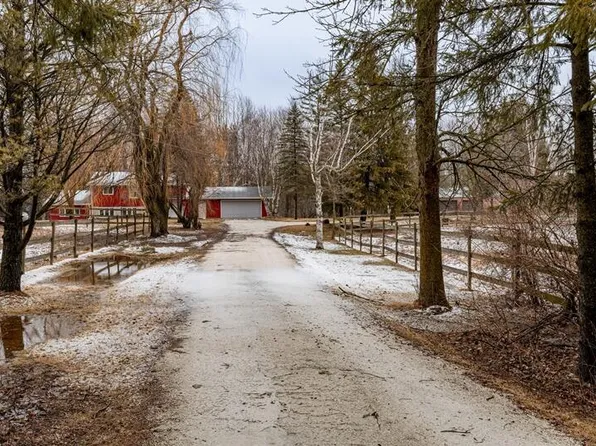 5926 Clover ROAD, Manitowoc, WI 54220