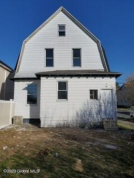 4th image of 1801 Avenue A