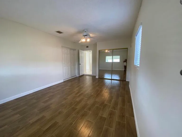 1230 SE 14th Dr — Photo 18