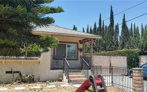 2nd image of 14617 Chatsworth Dr