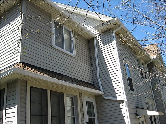 3rd image of 3823 Spokane Ave
