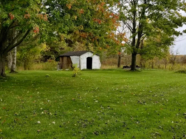 5718 State Rd, Fort Gratiot, MI 48059