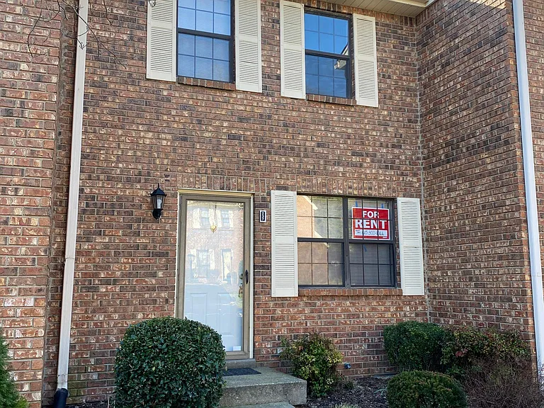 237 Thistle Ln — Photo 3