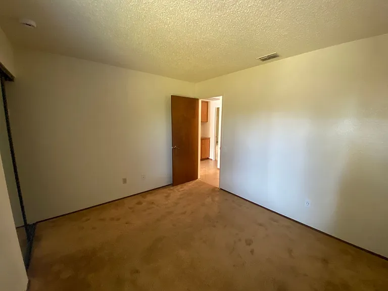 1817 Klamath River Dr — Photo 20