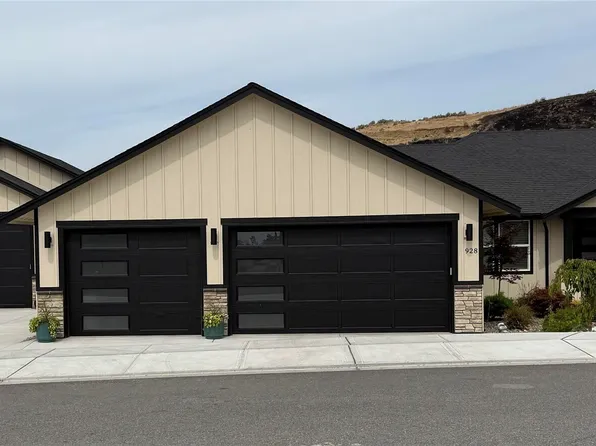 928 N Newport Loop, East Wenatchee, WA 98802