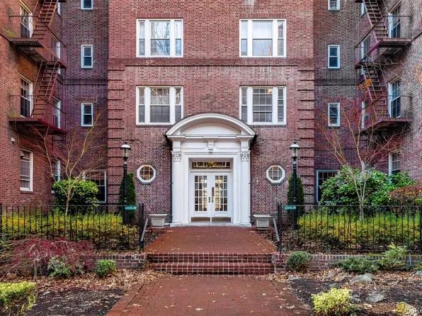 117-01 Park Lane S #A1L, Kew Gardens, NY 11415