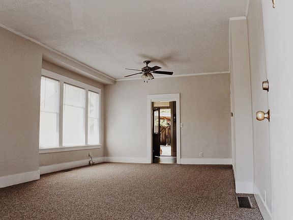 Entry to living room