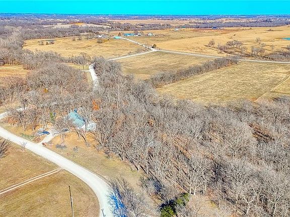 3rd image of 1162 SW 225th Rd