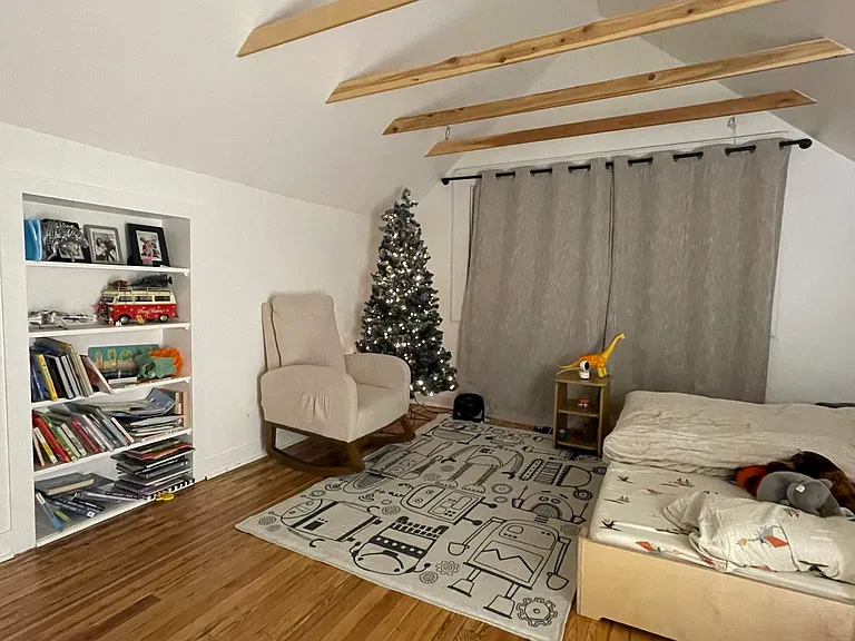 4690 Harlem Rd — Photo 8